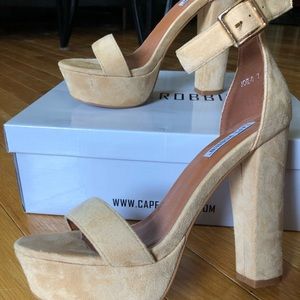 NWOT Cape Robbin Ankle Strap Sandals